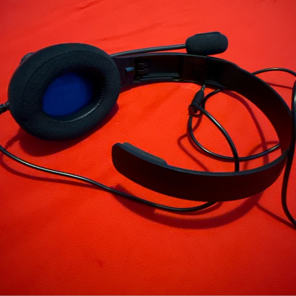 PlayStation Black Gaming Headset with Microphone